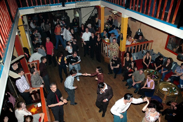 min 2006 10 31 latino 095